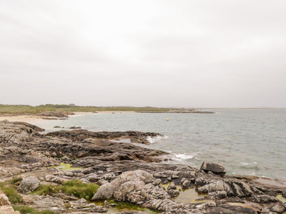 The White House Villa Roundstone Exterior photo